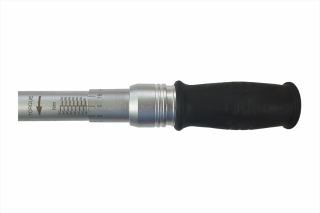 Interchangeable torque wrench