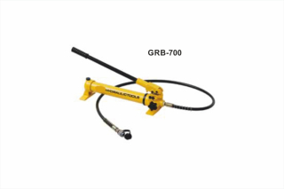 Hand operated hydraulic pump